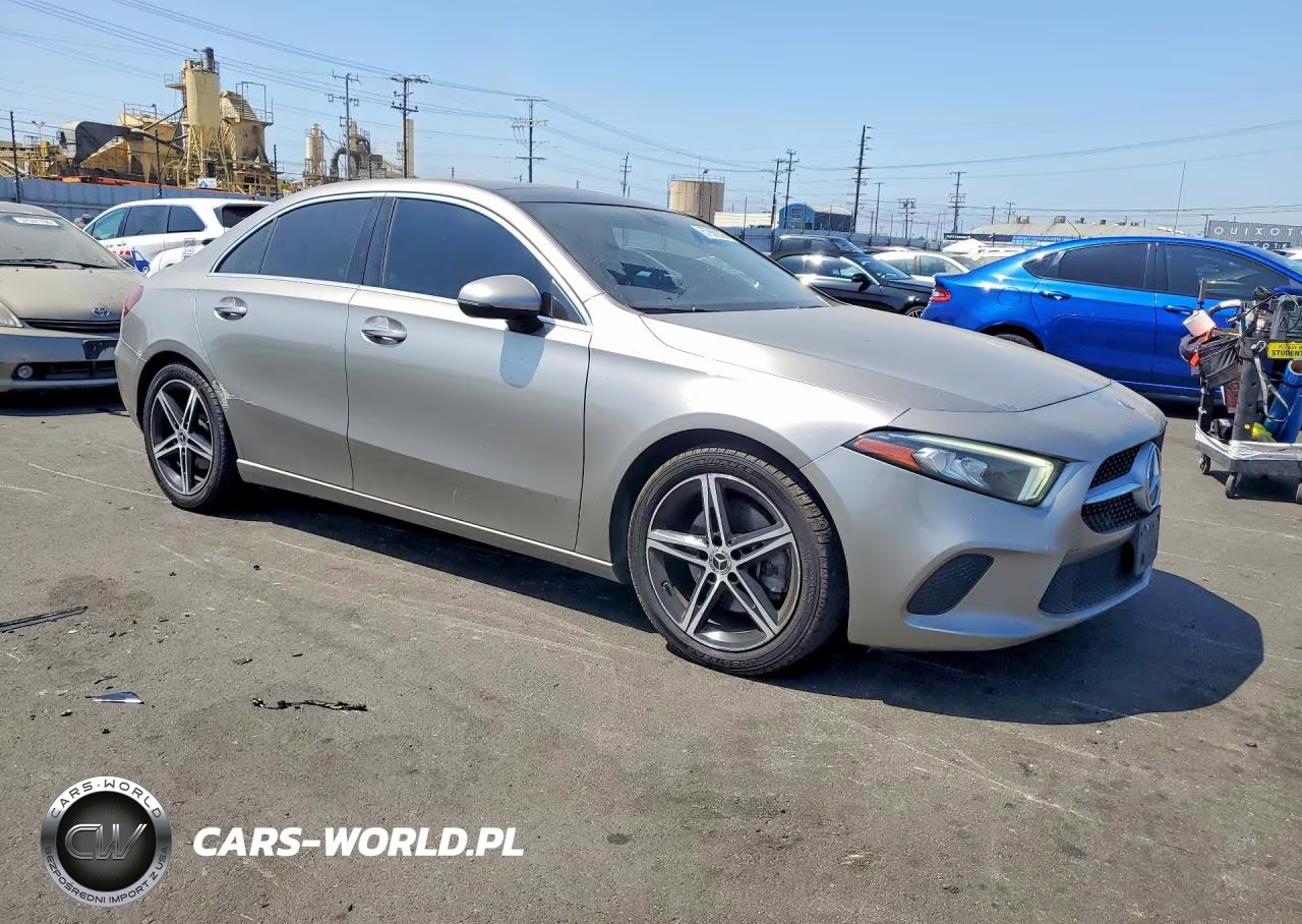 2019 Mercedes-Benz A 220 VIN:WDD3G4EB1KW016000 - 4