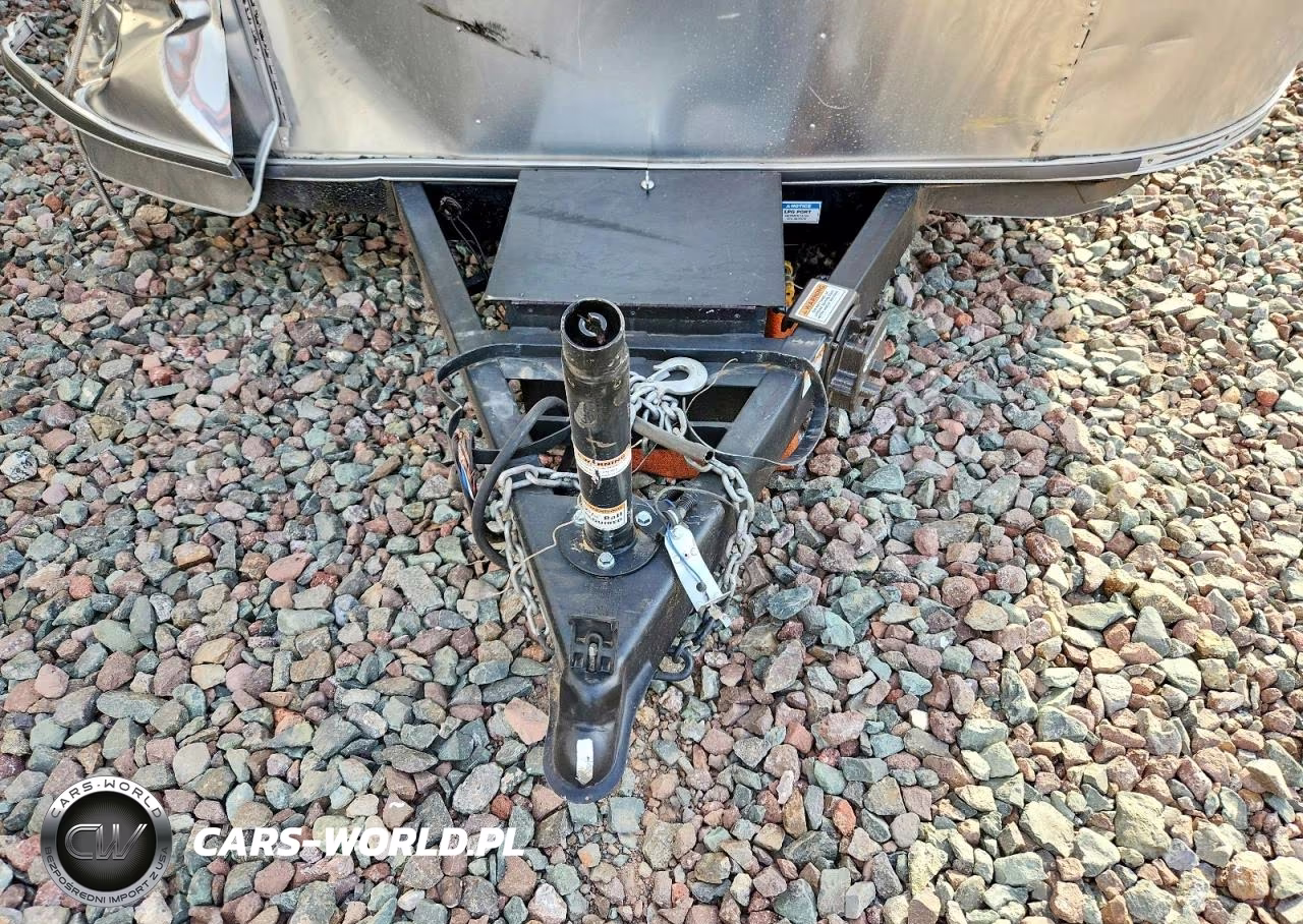 2024 Airstream Camper VIN:1STJVYJ28RJ569692 - 8