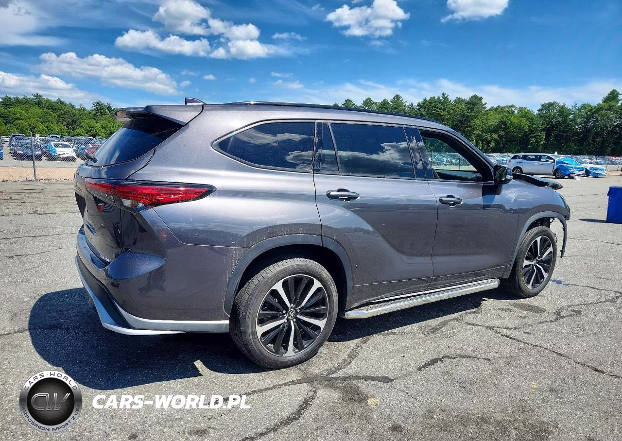 2022 Toyota Highlander Xse VIN:5TDJZRBH8NS168250 - 3