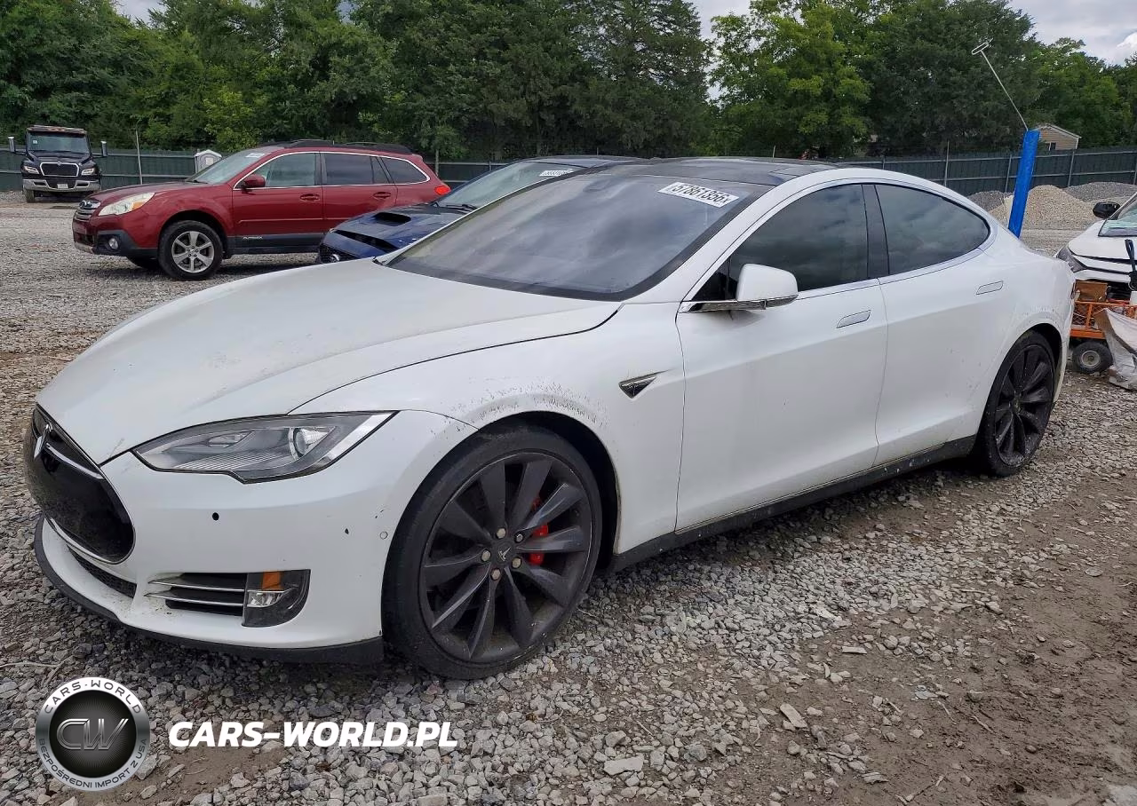 2014 Tesla Model S – zdjęcie 1 z 12
