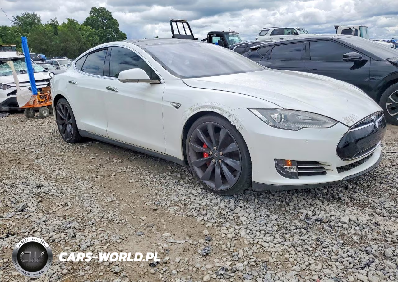 2014 Tesla Model S VIN:5YJSA1H16EFP57440 - 4