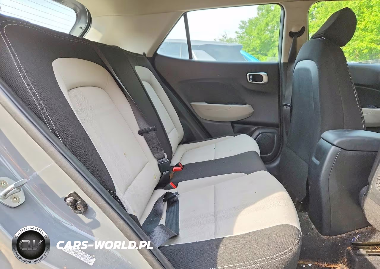 2020 Hyundai Venue Sel VIN:KMHRC8A34LU032237 - 10