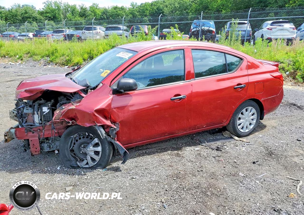 2014 Nissan Versa 1.6 S Plus
