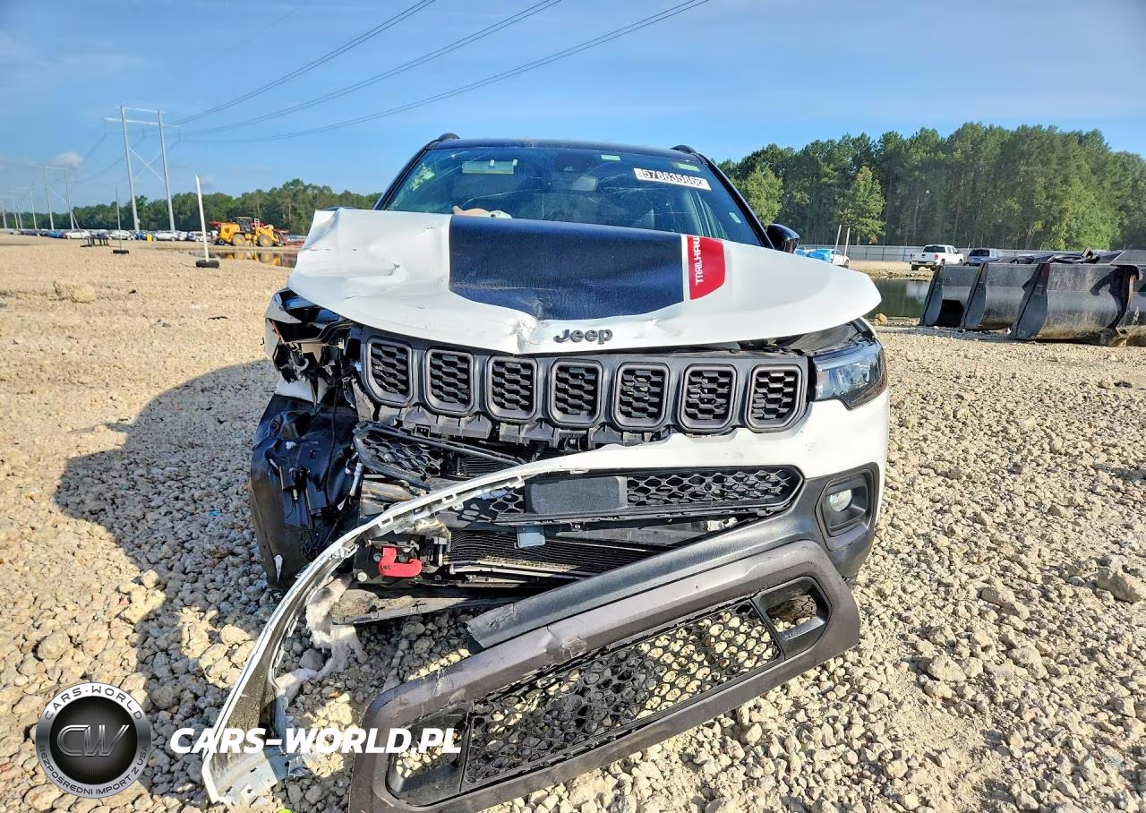 2025 Jeep Compass Trailhawk VIN:3C4NJDDN3ST551089 - 5