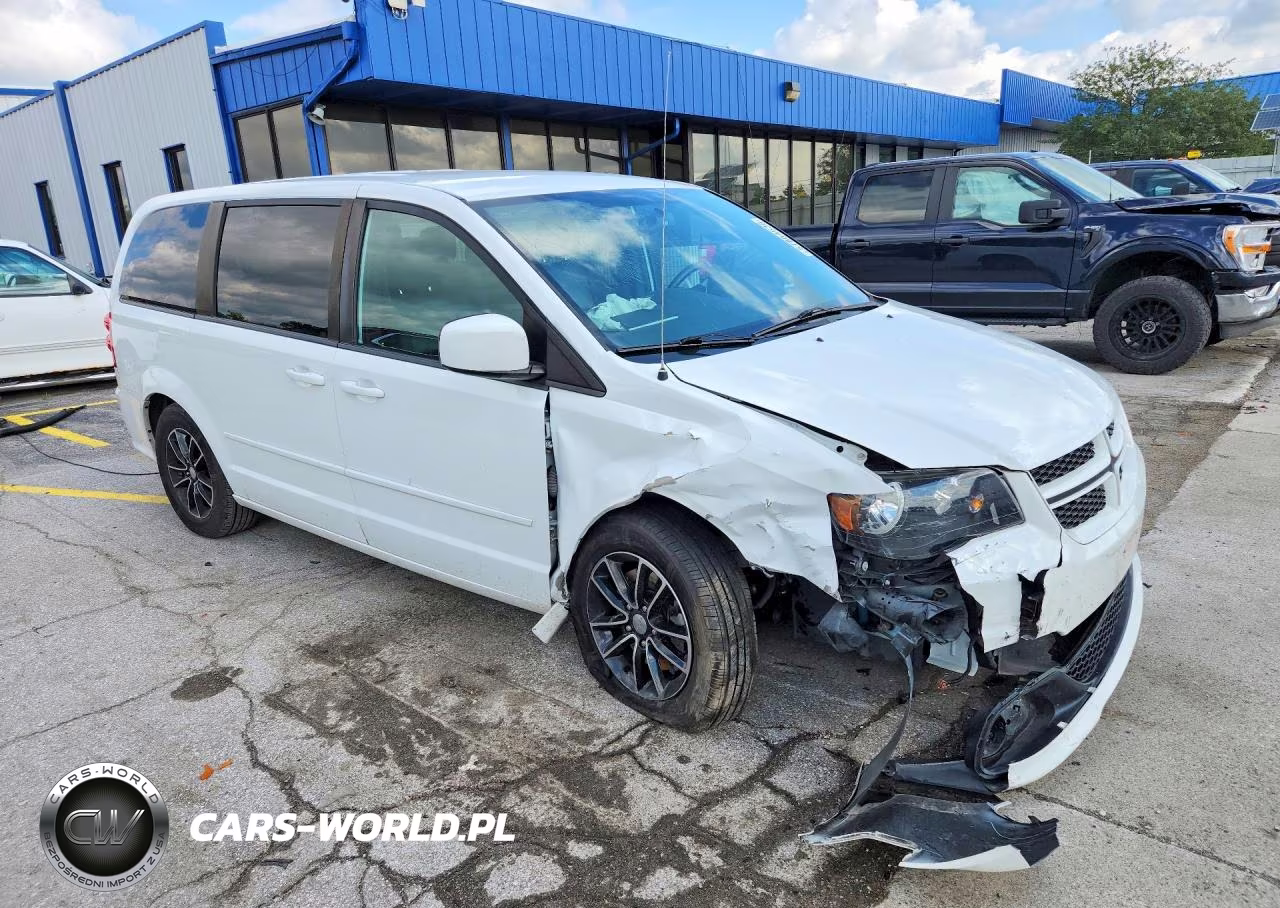 2017 Dodge Grand Caravan Gt VIN:2C4RDGEG2HR754982 - 4