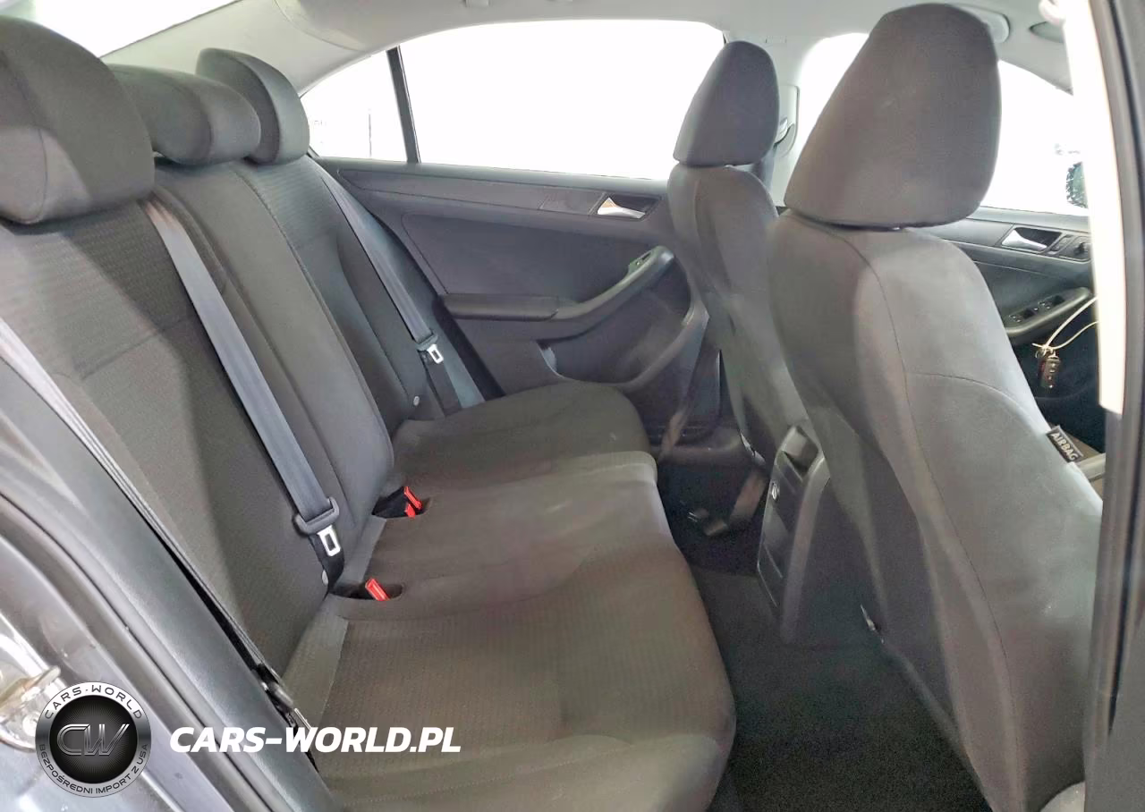 2015 Volkswagen Jetta Base VIN:3VW2K7AJXFM242946 - 10