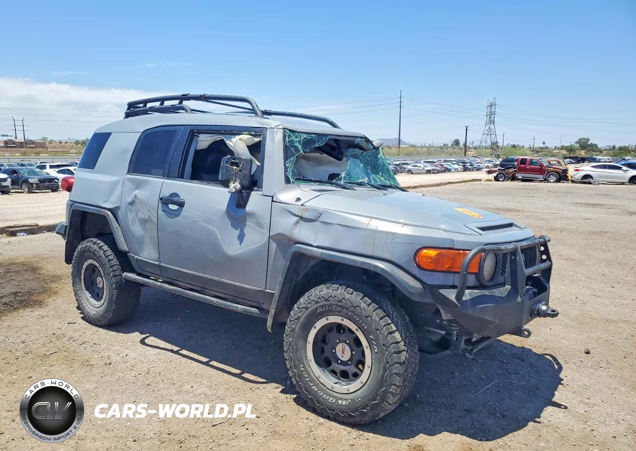 2013 Toyota Fj Cruiser Base VIN:JTEBU4BF1DK157225 - 4