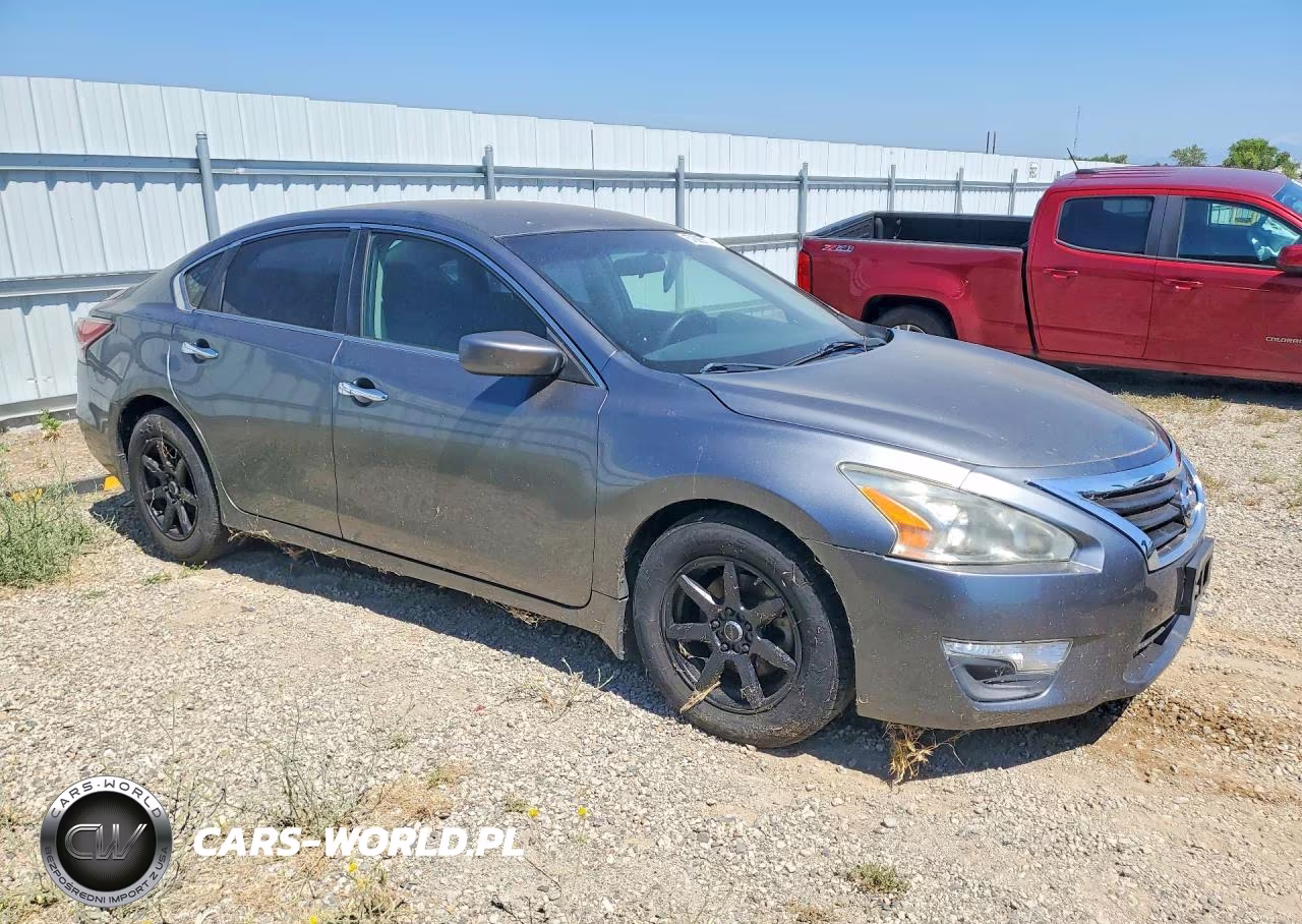 2014 Nissan Altima 2.5 S VIN:1N4AL3APXEC408820 - 4
