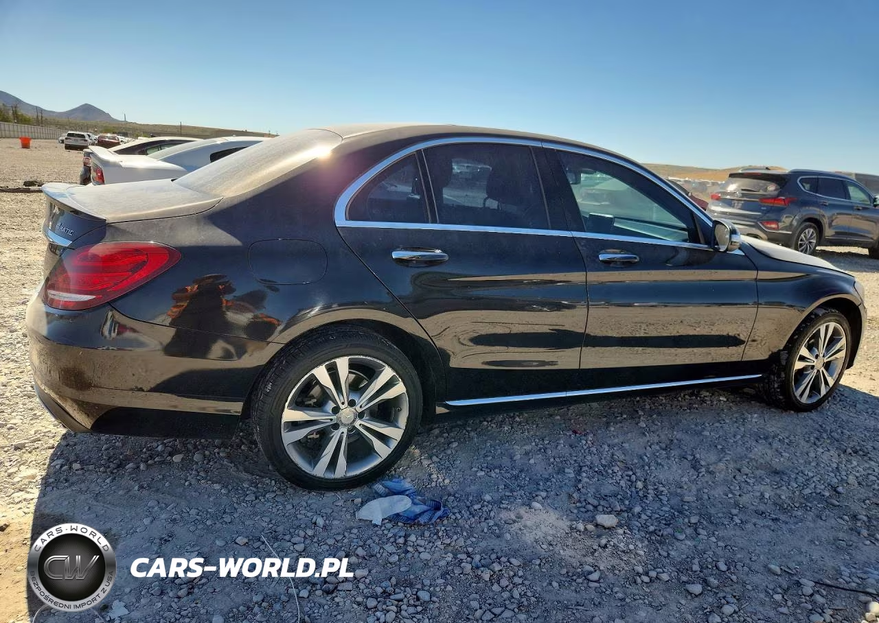 2015 Mercedes-Benz C 300 4Matic VIN:55SWF4KB3FU070129 - 3