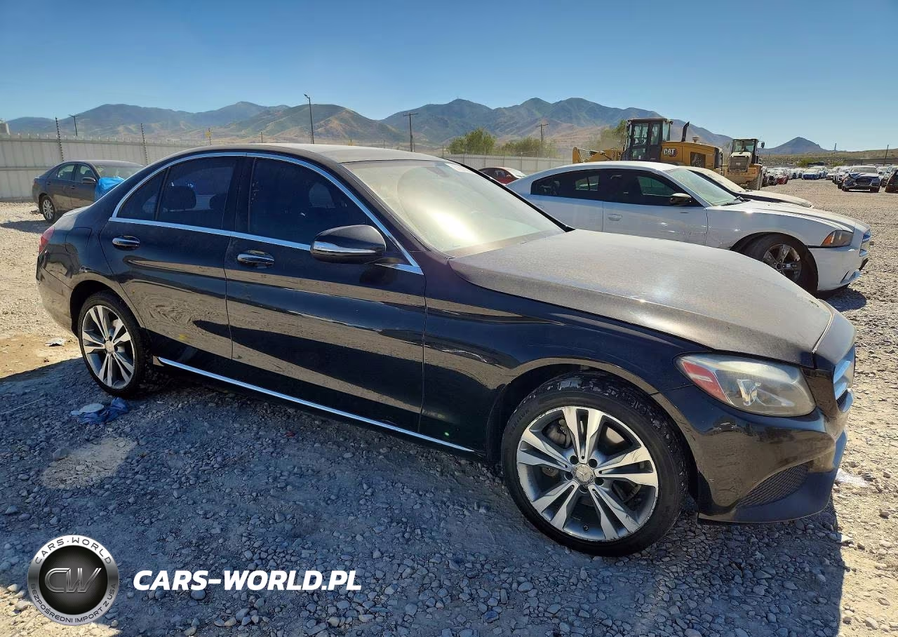 2015 Mercedes-Benz C 300 4Matic VIN:55SWF4KB3FU070129 - 4