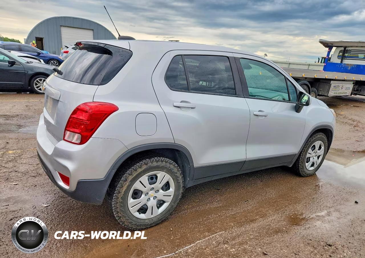 2017 Chevrolet Trax Ls VIN:3GNCJKSBXHL244720 - 3