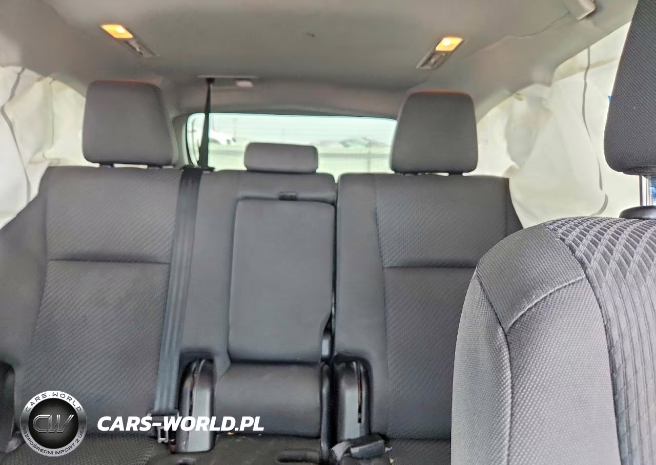 2017 Toyota Highlander Le VIN:5TDBZRFH7HS374355 - 10