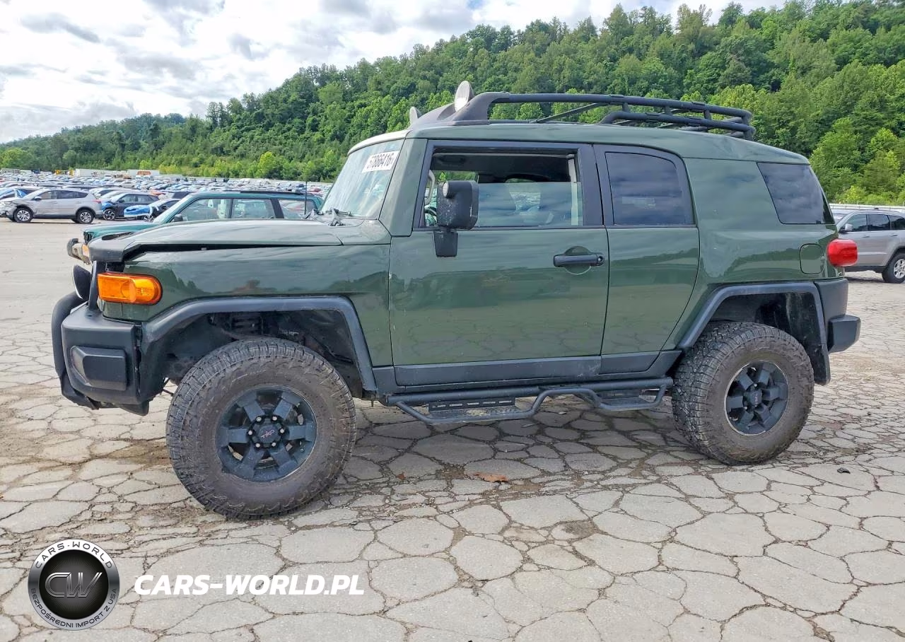 2011 Toyota Fj Cruiser Base