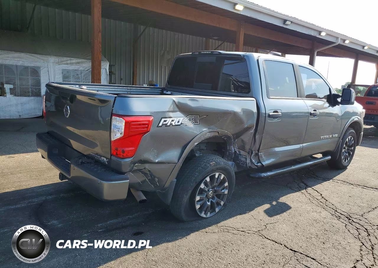 2018 Nissan Titan Pro-4X VIN:1N6AA1E55JN538979 - 3