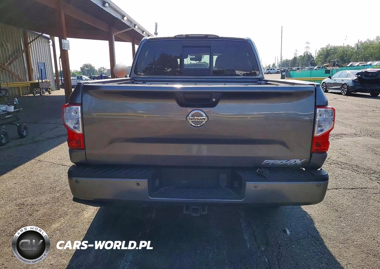 2018 Nissan Titan Pro-4X VIN:1N6AA1E55JN538979 - 6