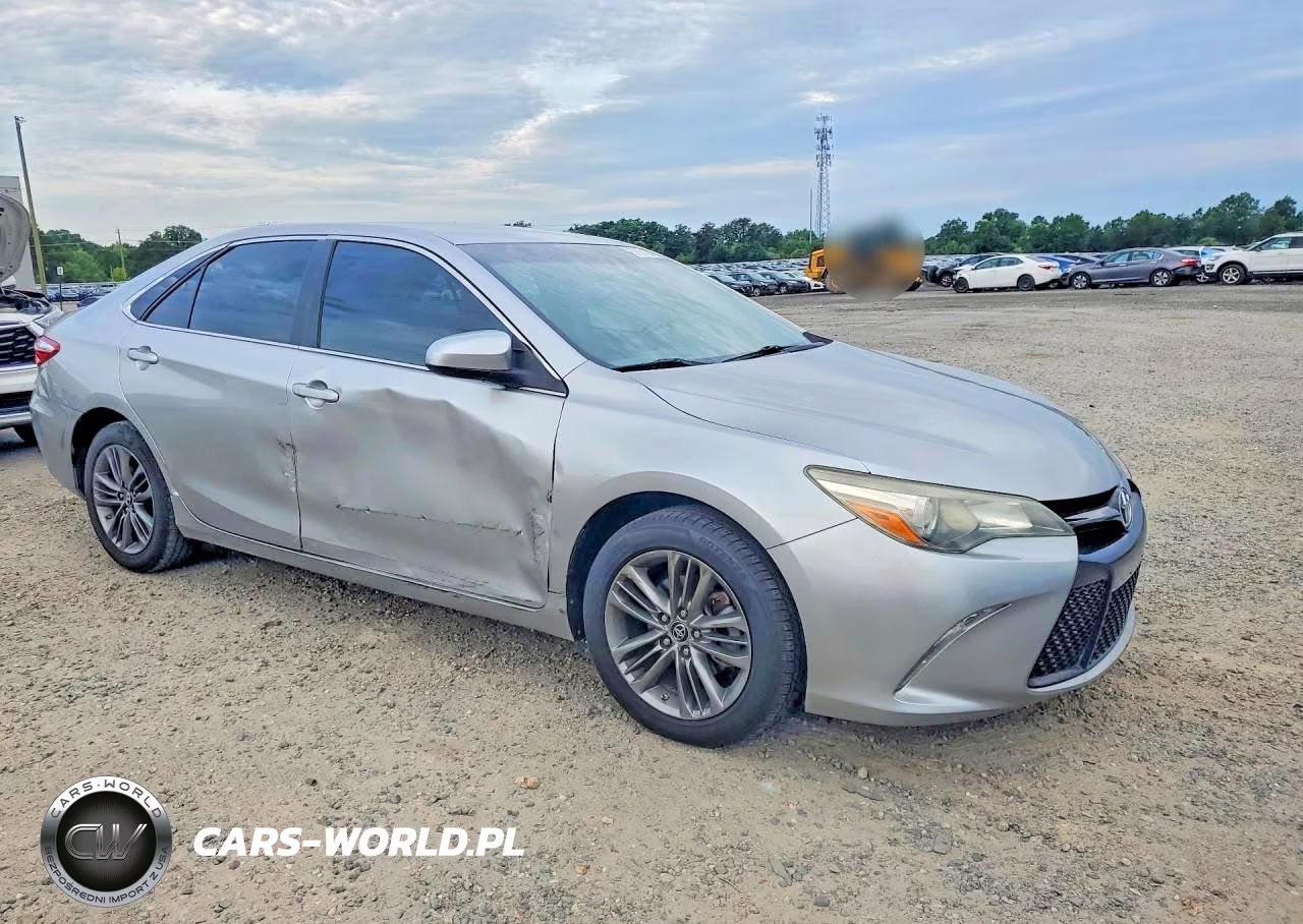 2015 Toyota Camry Se VIN:4T1BF1FK2FU884932 - 4