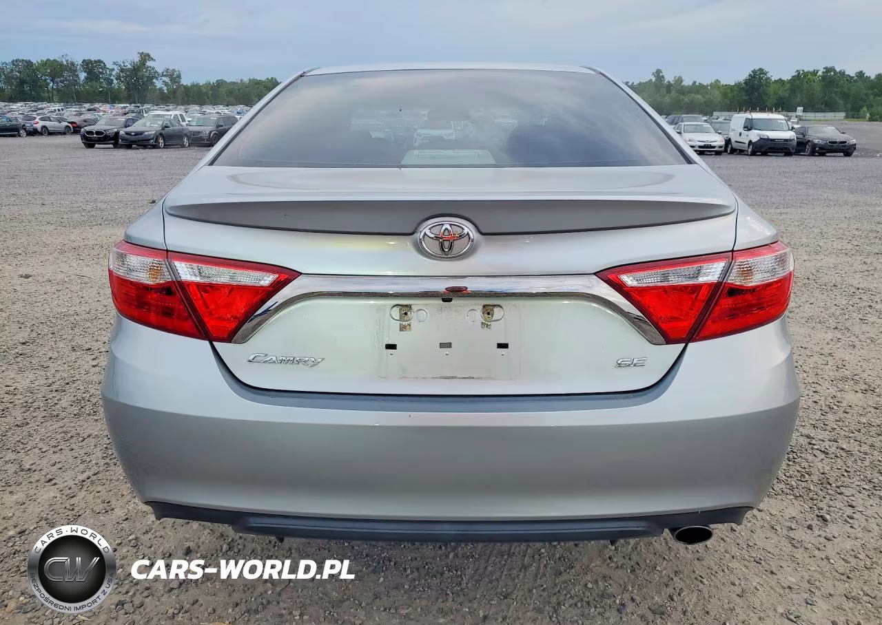 2015 Toyota Camry Se VIN:4T1BF1FK2FU884932 - 6