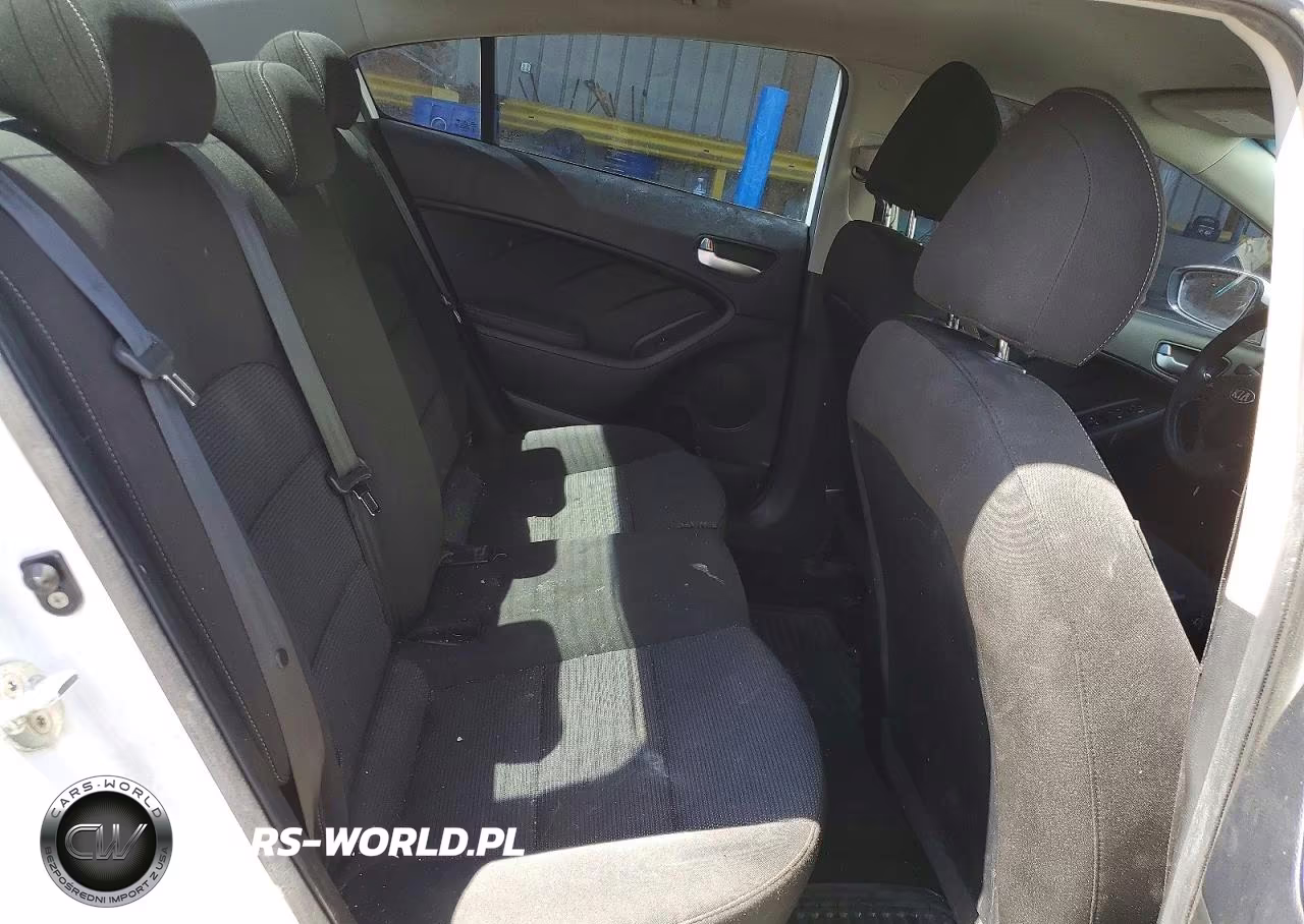 2018 Kia Forte Lx VIN:3KPFK4A72JE185040 - 10