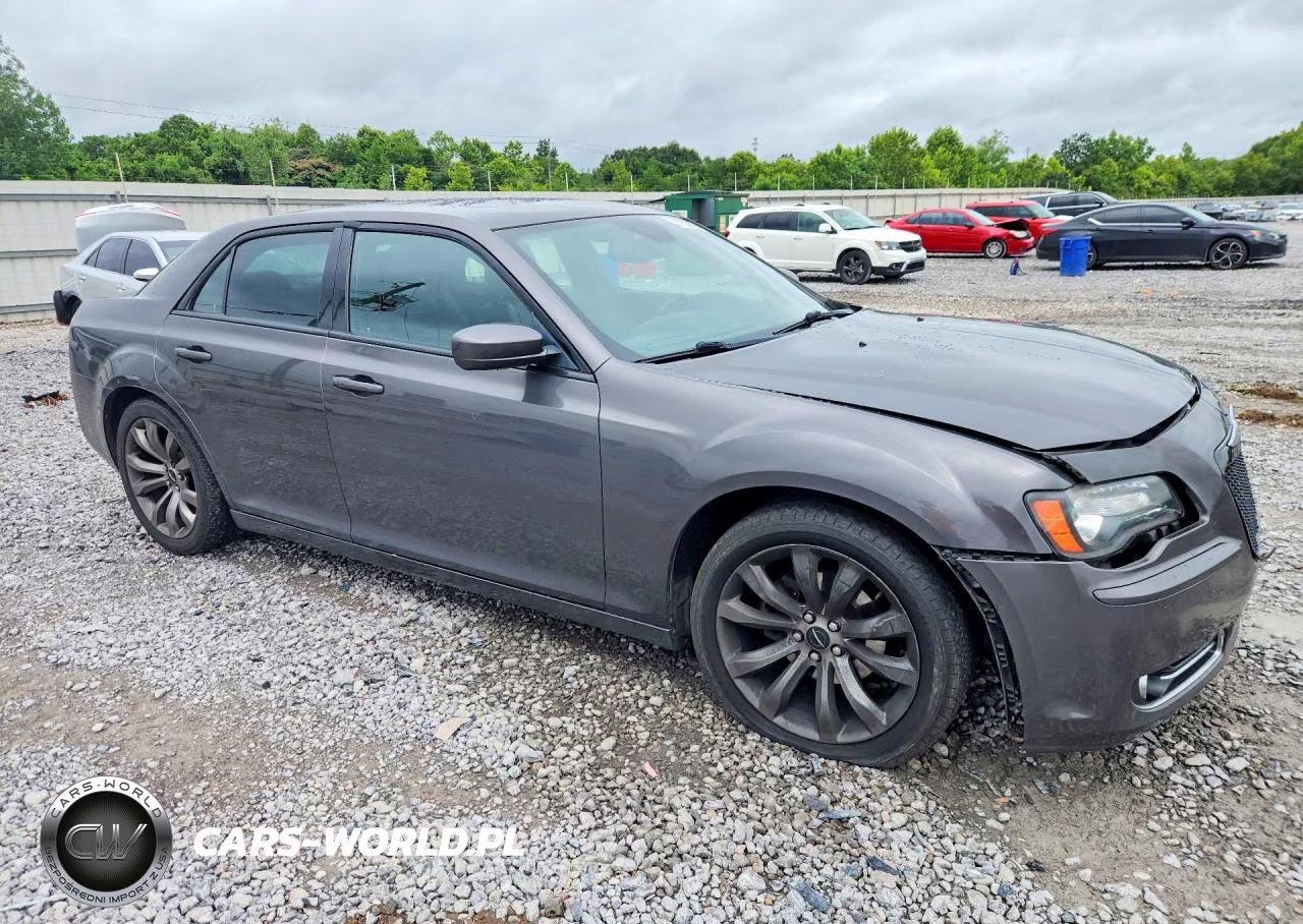 2014 Chrysler 300 S VIN:2C3CCABG6EH273066 - 4
