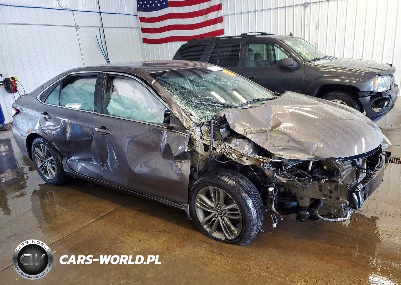 2015 Toyota Camry Se VIN:4T1BF1FK9FU002588 - 4