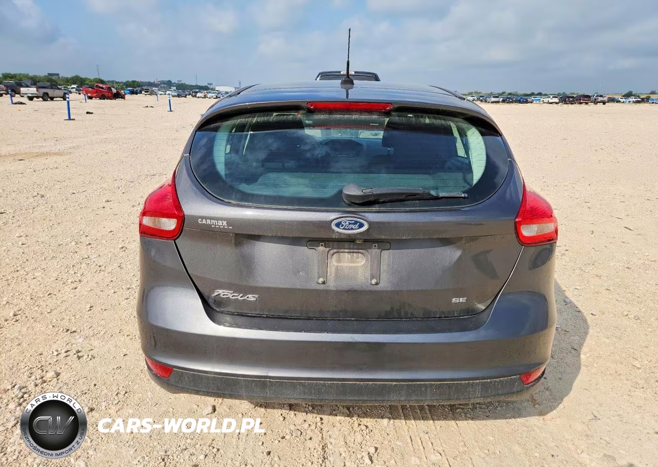 2015 Ford Focus Se VIN:1FADP3K28FL275710 - 6