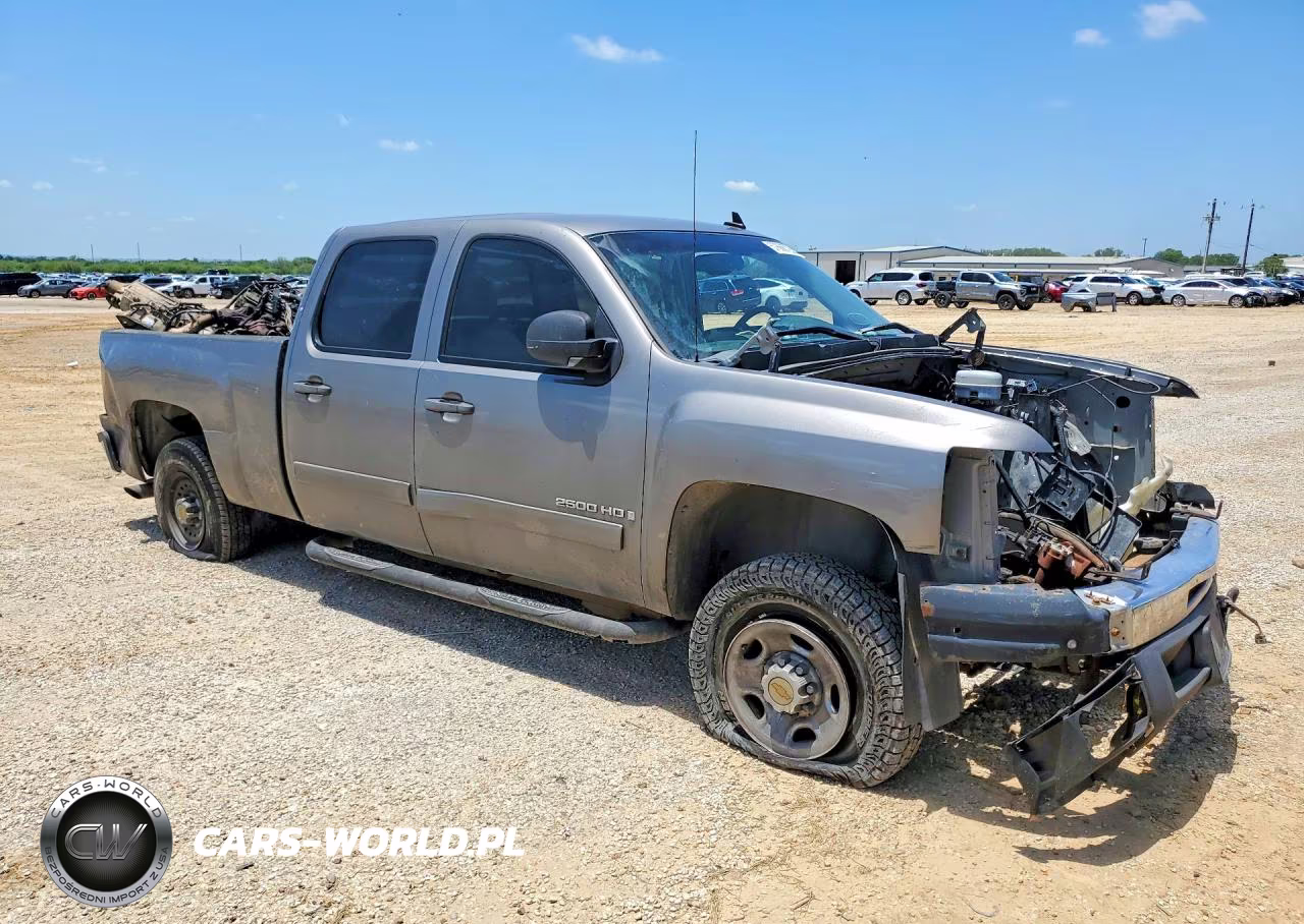 2007 Chevrolet Silverado C2500 Heavy Duty VIN:1GCHC23K27F520419 - 4