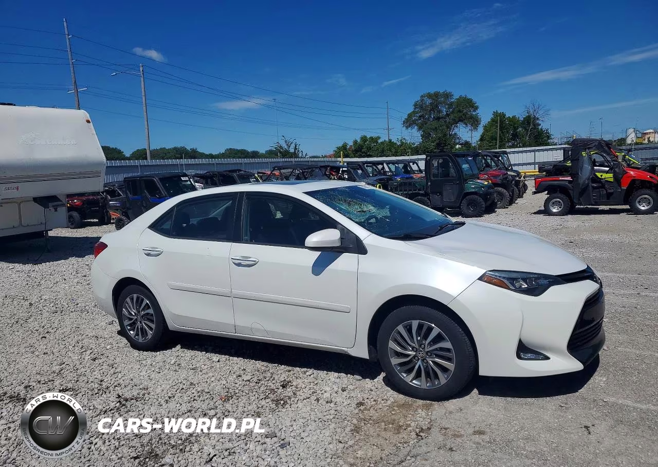 2017 Toyota Corolla Xle VIN:5YFBURHE0HP711040 - 4