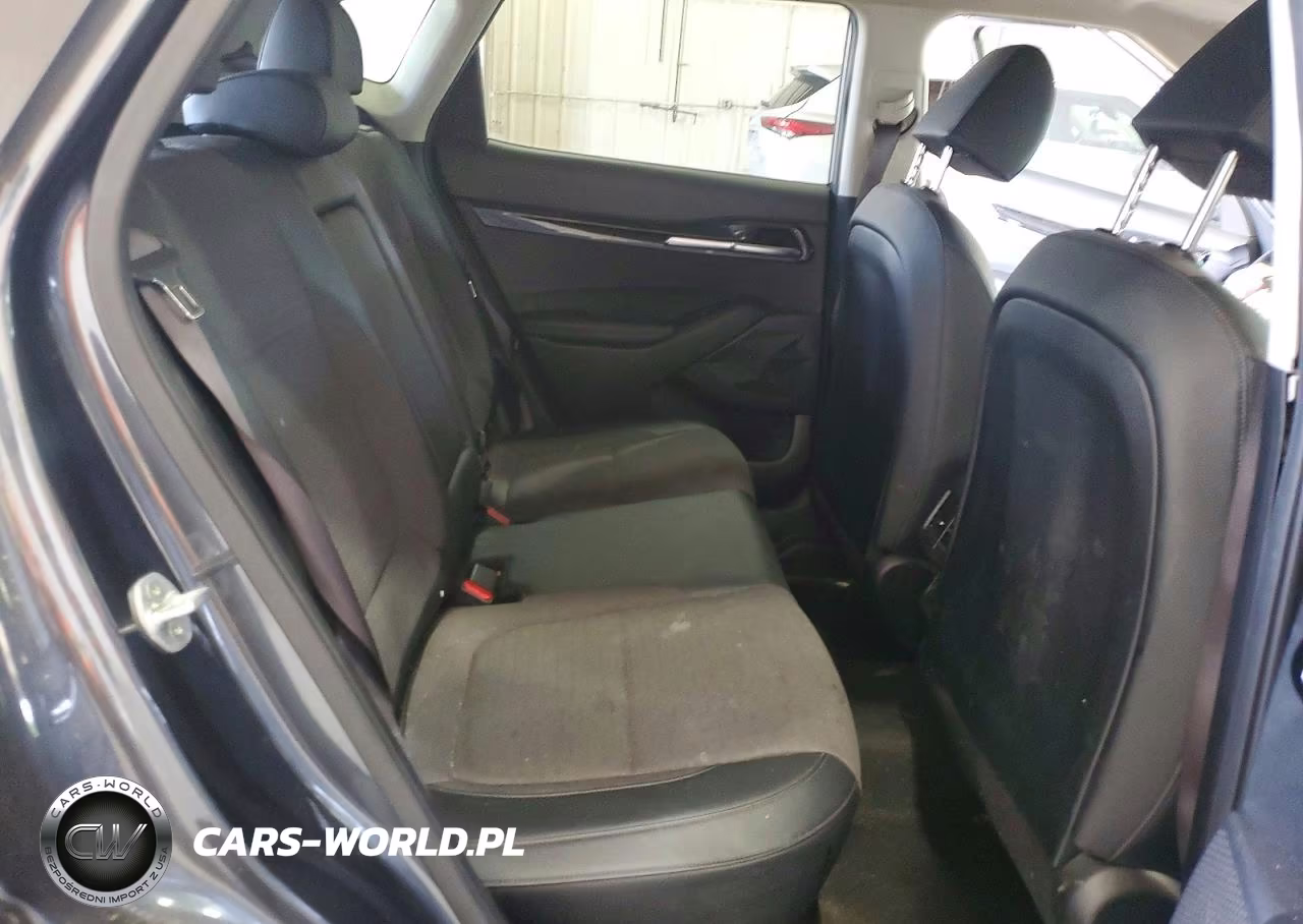 2023 Kia Seltos S VIN:KNDEU2AA1P7399919 - 11