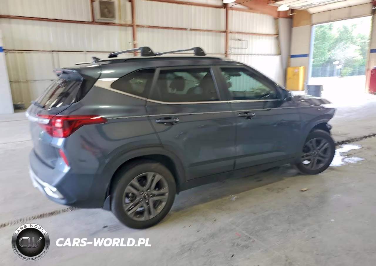 2023 Kia Seltos S VIN:KNDEU2AA1P7399919 - 3