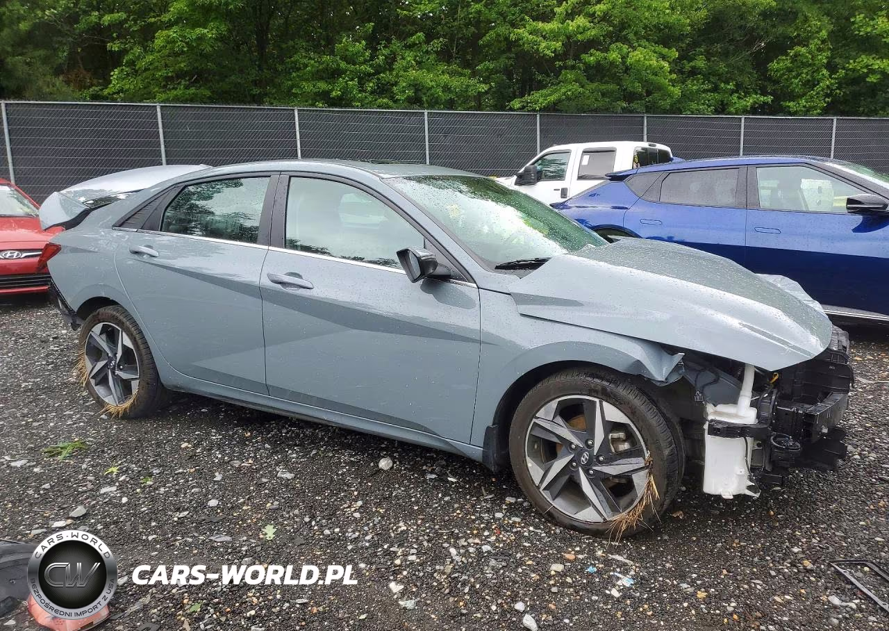 2022 Hyundai Elantra Limited VIN:KMHLP4AG2NU333937 - 4