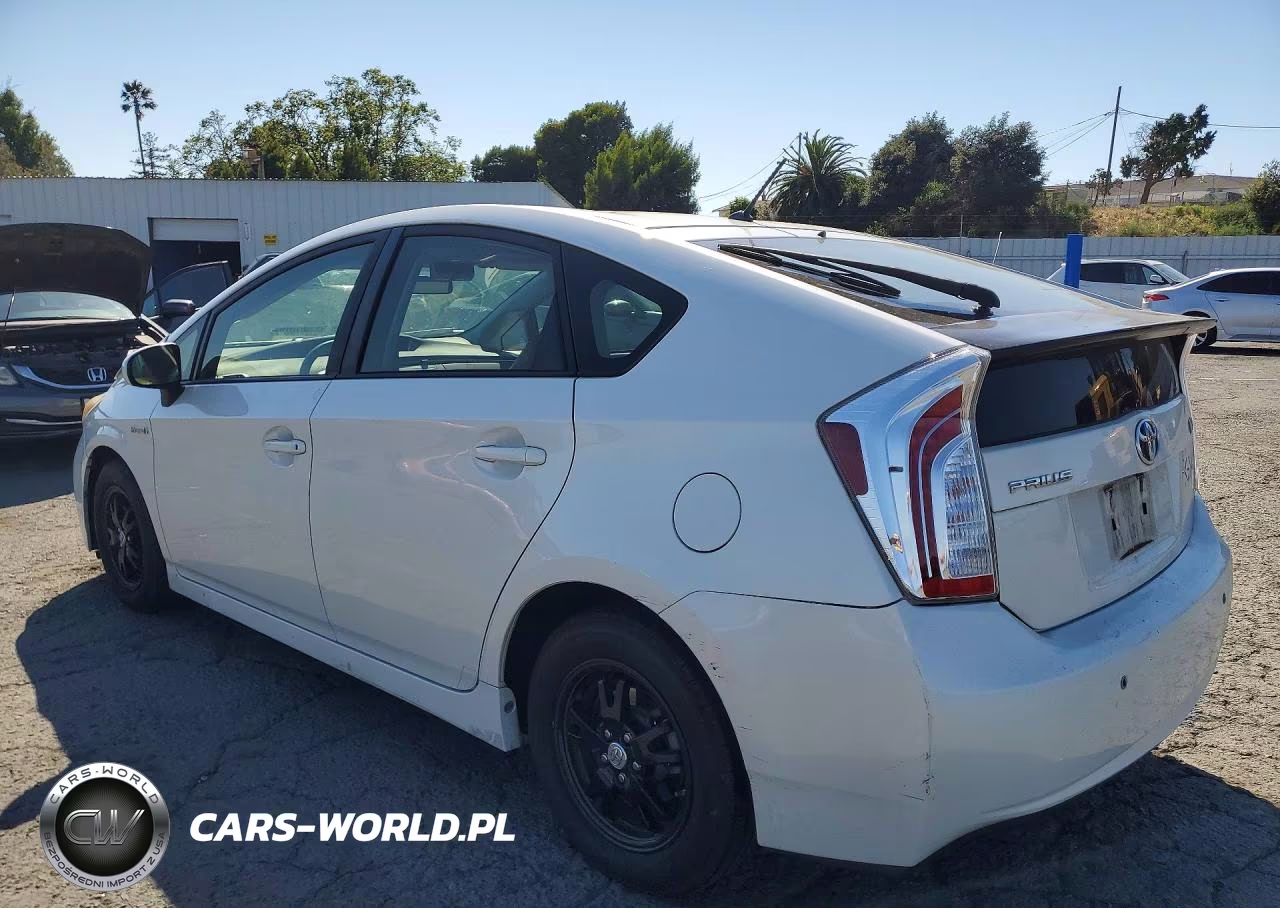 2014 Toyota Prius Two VIN:JTDKN3DU6E0393180 - 2