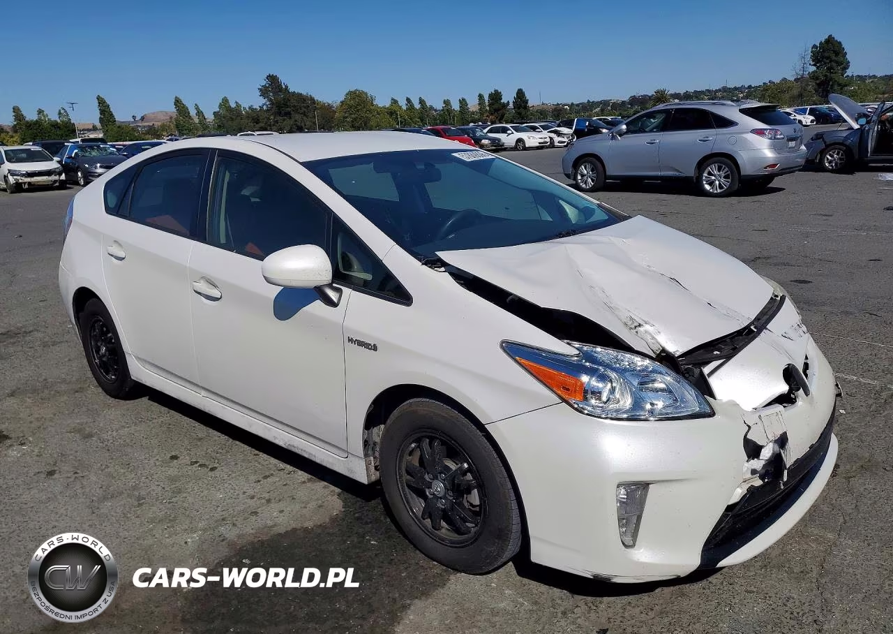 2014 Toyota Prius Two VIN:JTDKN3DU6E0393180 - 4