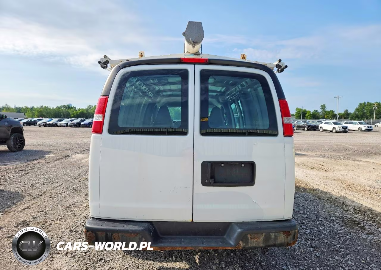 2017 Chevrolet Express 2500 Cargo Delivery Van VIN:1GCWGAFFXH1302103 - 6