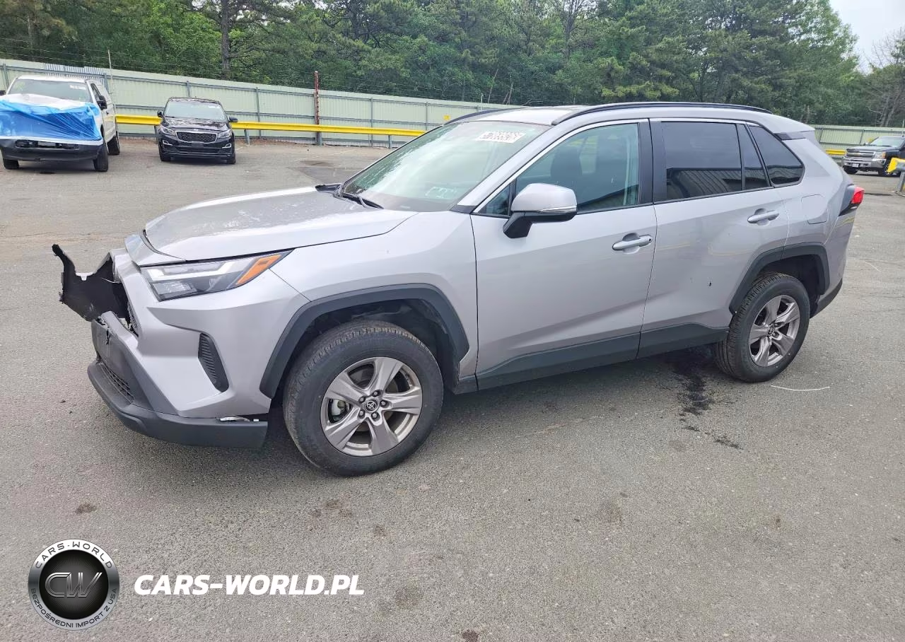 2025 Toyota Rav4 Xle – zdjęcie 1 z 13