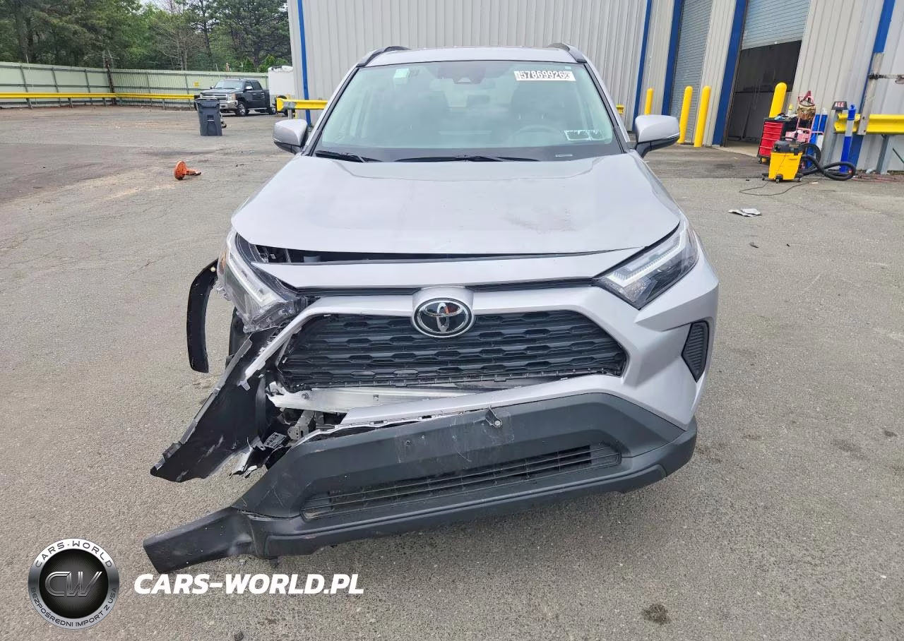 2025 Toyota Rav4 Xle VIN:2T3P1RFVXSC530625 - 5