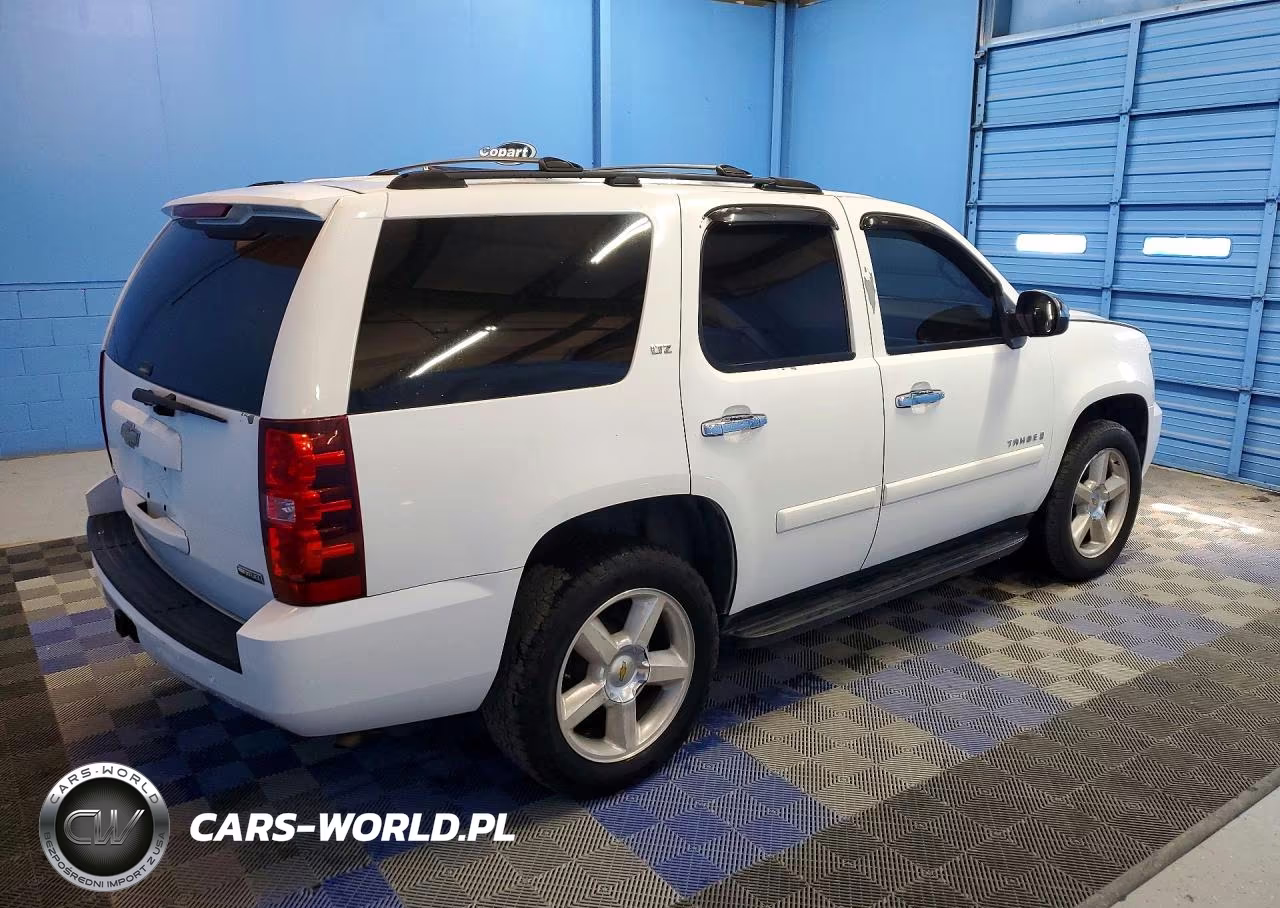 2007 Chevrolet Tahoe K1500 VIN:1GNFK13057J268298 - 3
