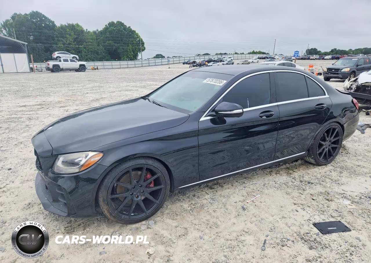 2015 Mercedes-Benz C 300 4Matic – zdjęcie 1 z 13