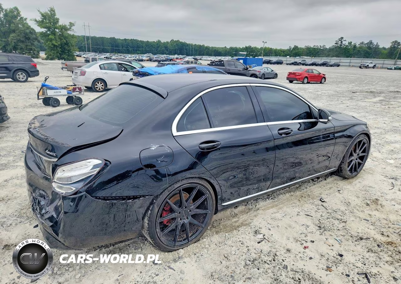 2015 Mercedes-Benz C 300 4Matic VIN:55SWF4KB0FU035614 - 3