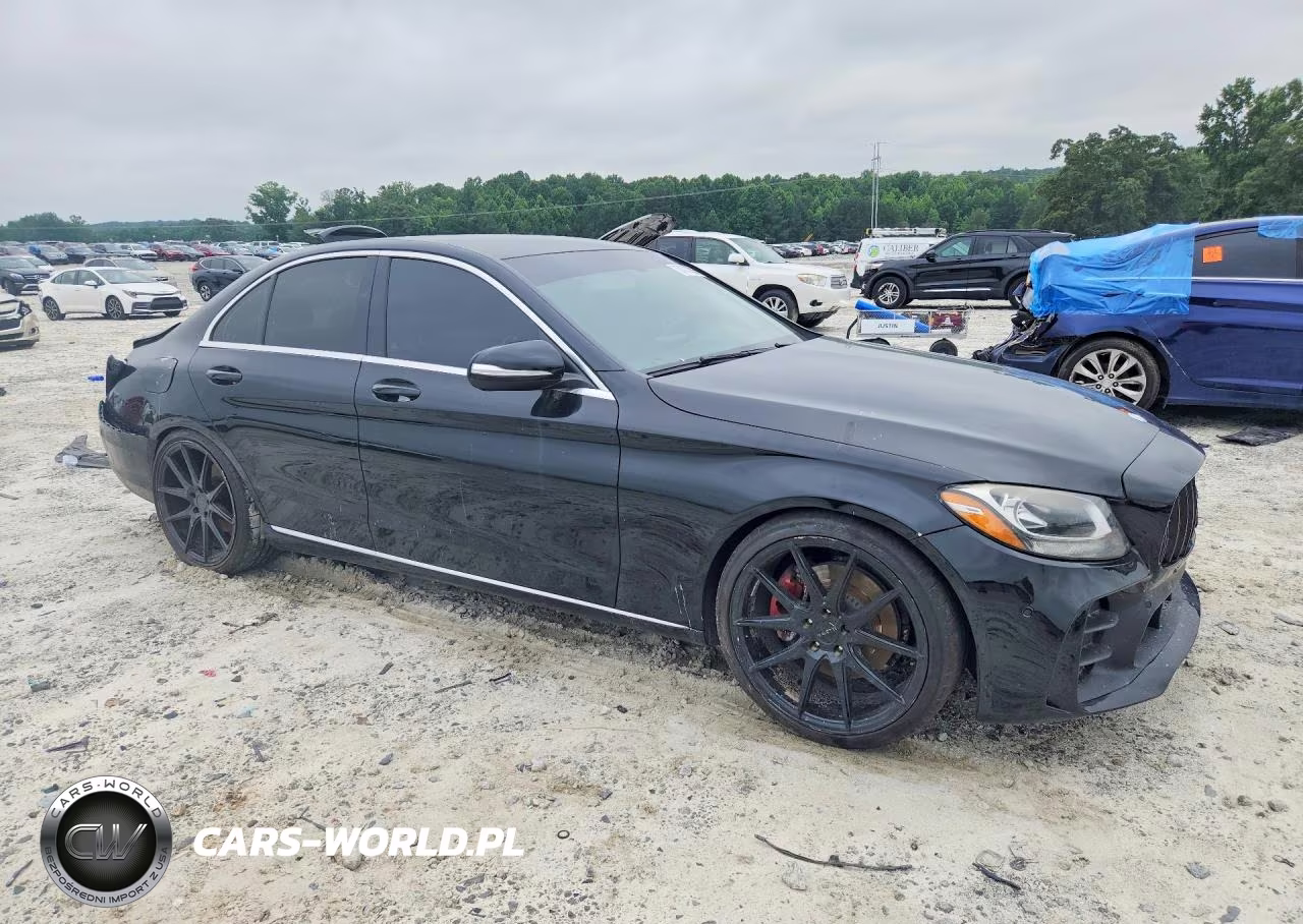 2015 Mercedes-Benz C 300 4Matic VIN:55SWF4KB0FU035614 - 4