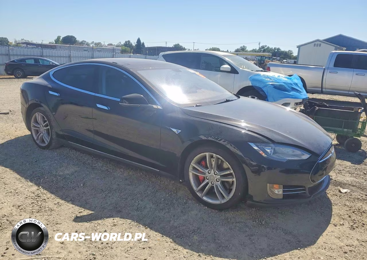 2014 Tesla Model S VIN:5YJSA1H16EFP47507 - 4
