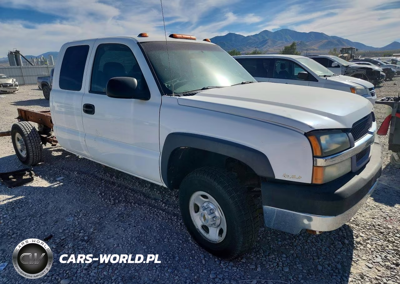2003 Suzuki Silverado C2500 Heavy Duty VIN:1GCHC29123E117426 - 4