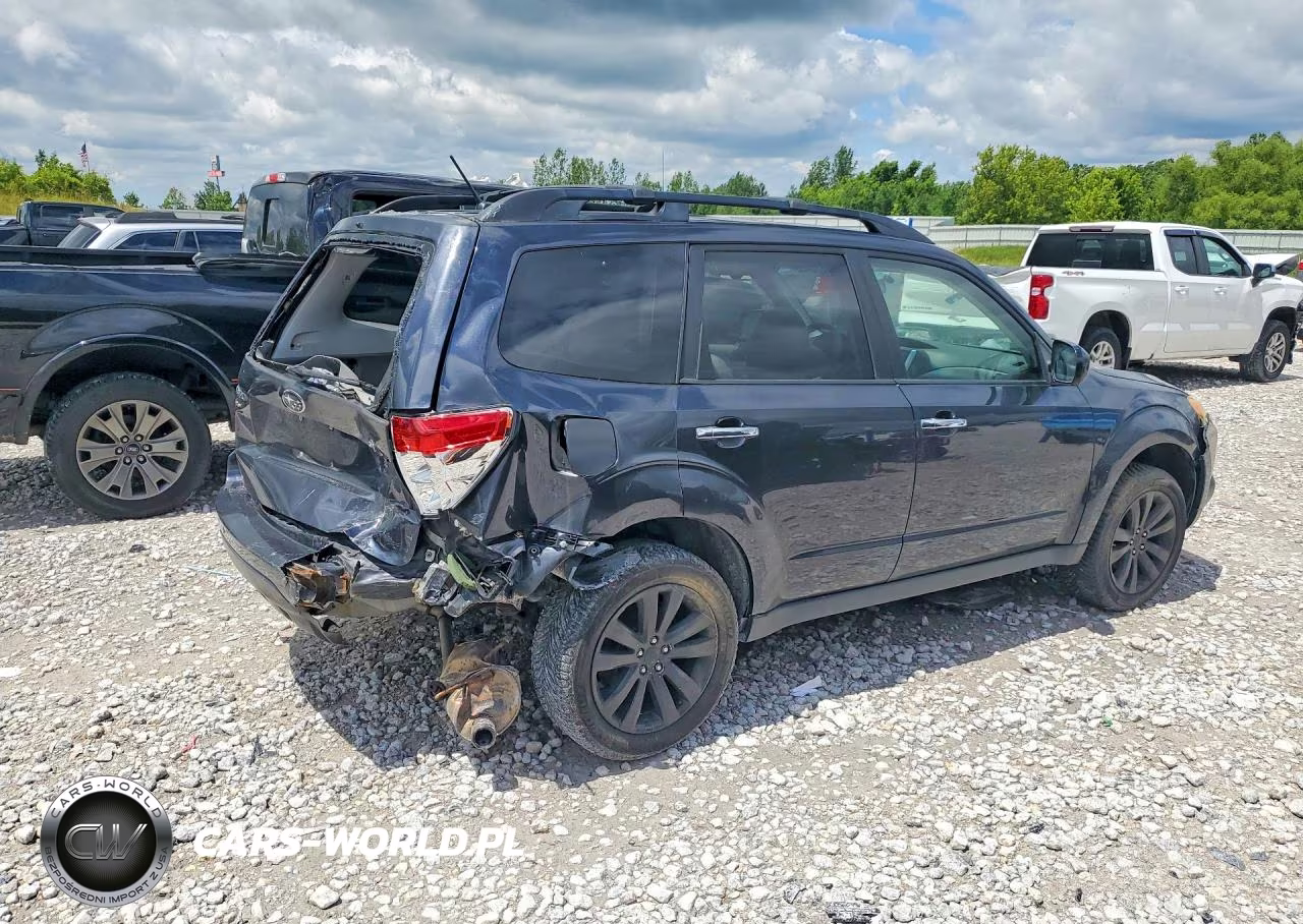 2013 Subaru Forester 2.5X Premium VIN:JF2SHADC4DH432479 - 3