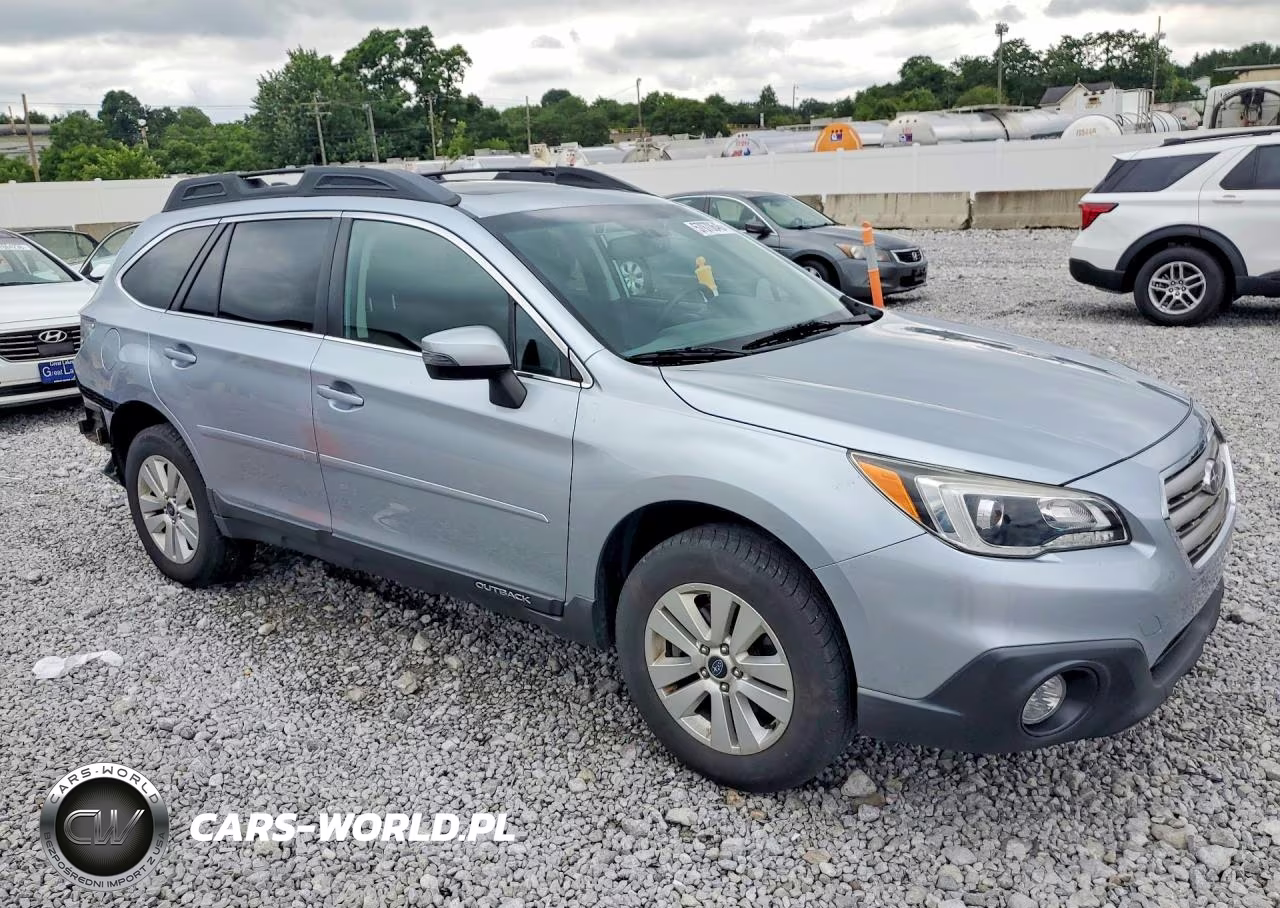 2016 Subaru Outback 2.5I Premium VIN:4S4BSAHC4G3347214 - 4