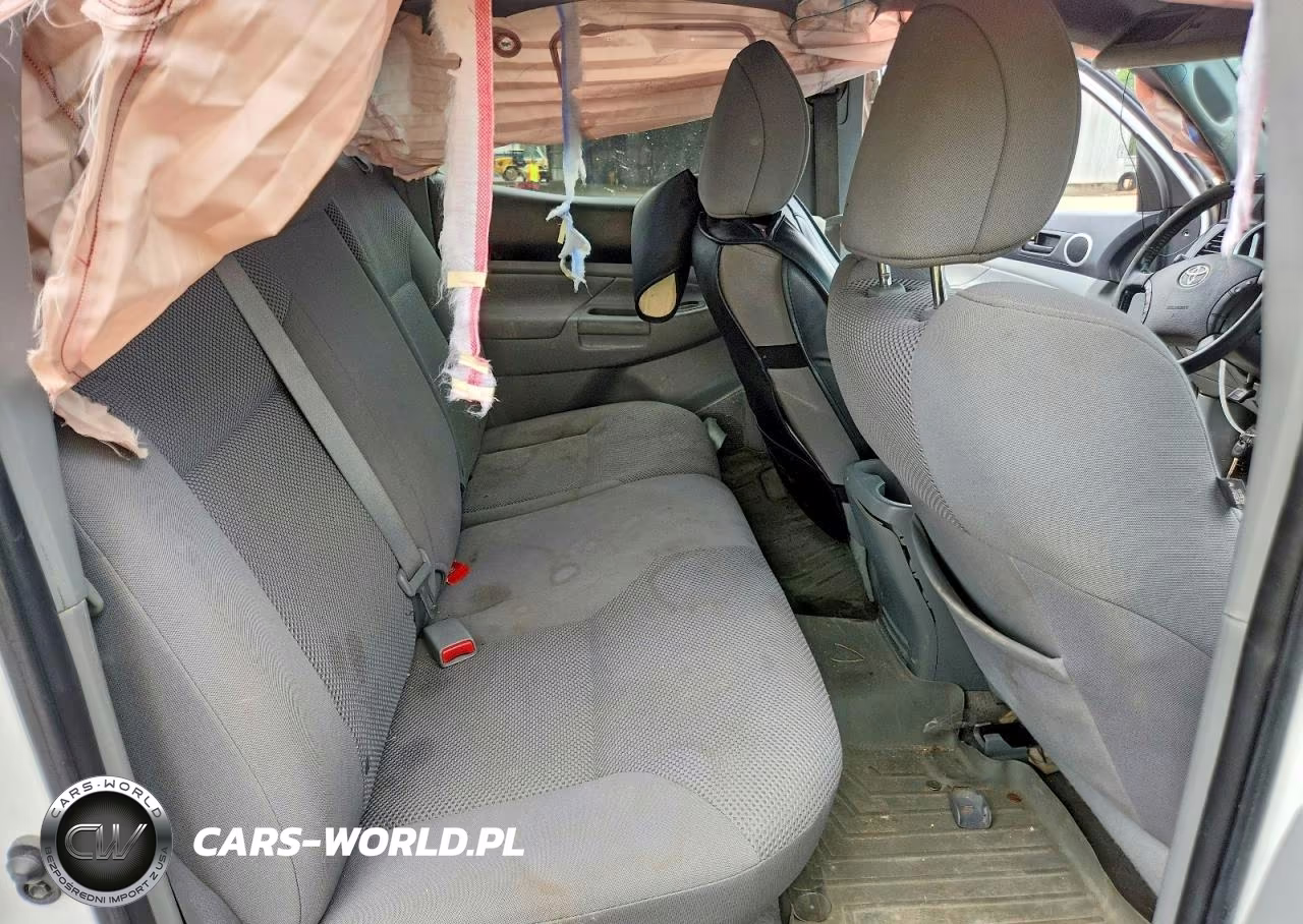 2010 Toyota Tacoma Double Cab VIN:3TMLU4EN3AM041931 - 10