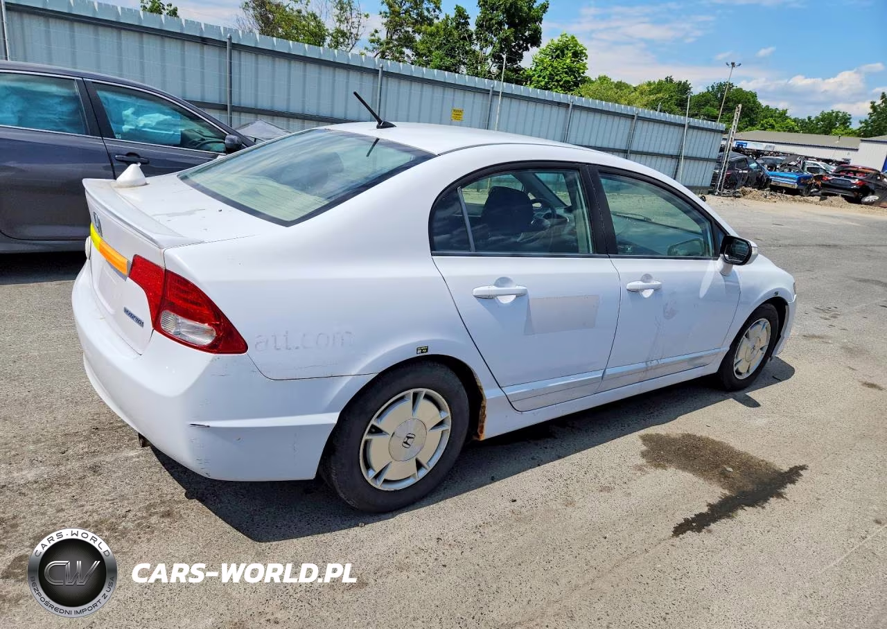 2011 Honda Civic Hybrid VIN:JHMFA3F21BS000404 - 3