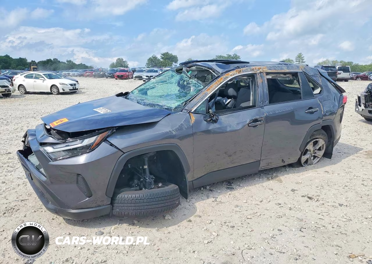 2025 Toyota Rav4 Xle – zdjęcie 1 z 13