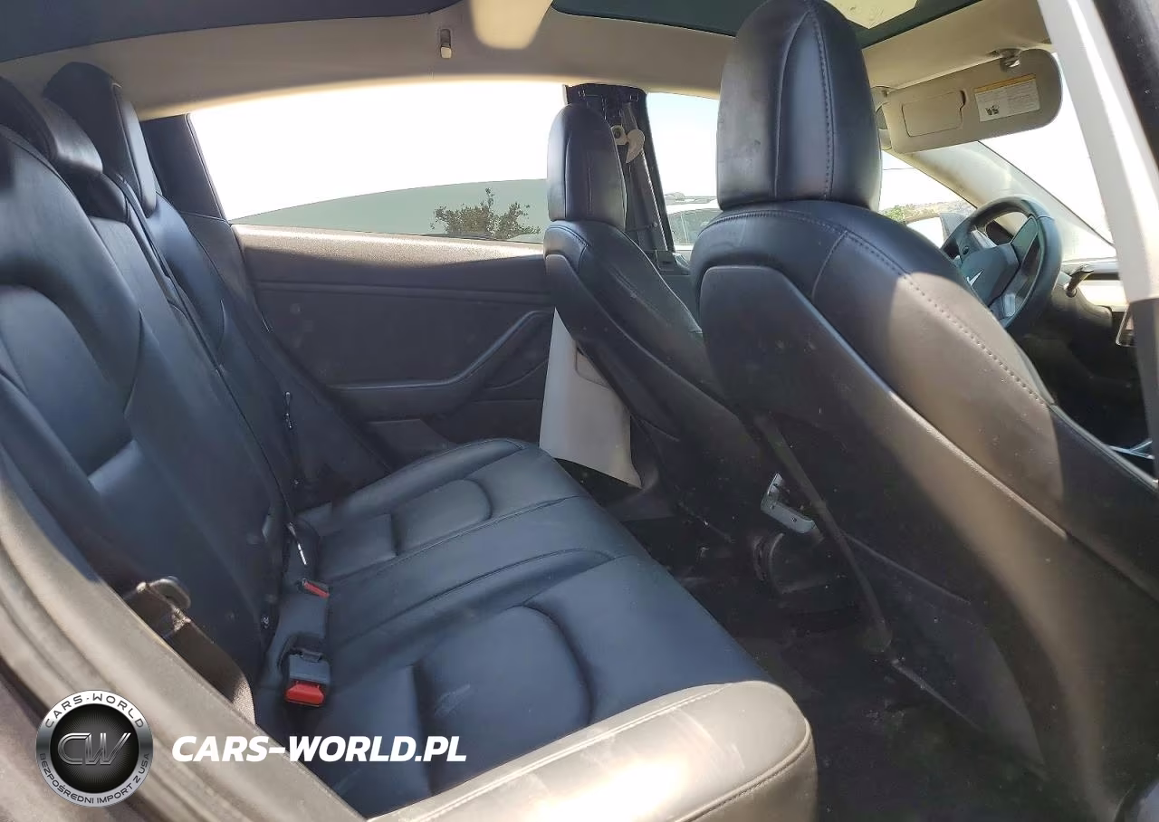 2018 Tesla Model 3 VIN:5YJ3E1EA8JF158109 - 10