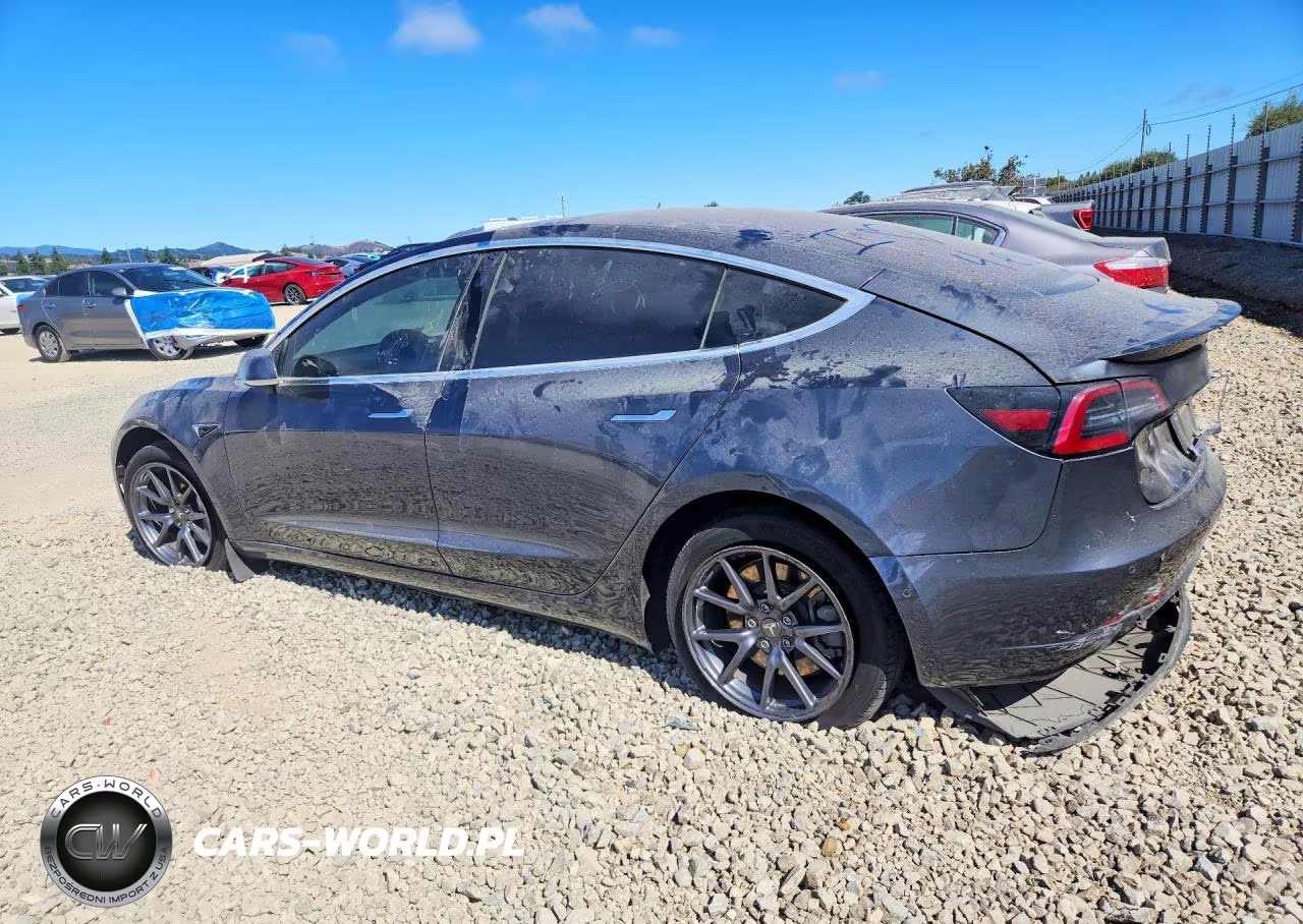 2018 Tesla Model 3 VIN:5YJ3E1EA8JF158109 - 2