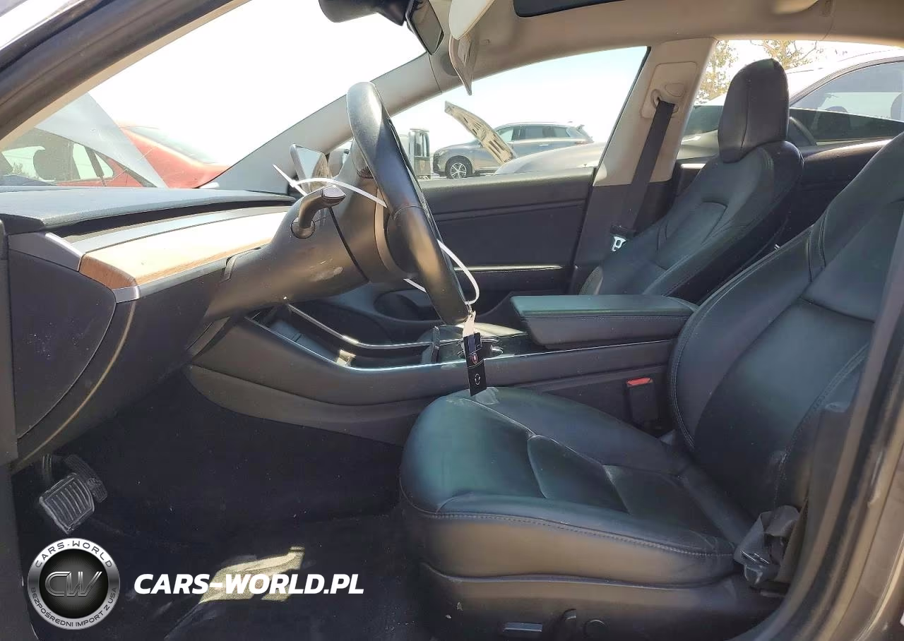 2018 Tesla Model 3 VIN:5YJ3E1EA8JF158109 - 7