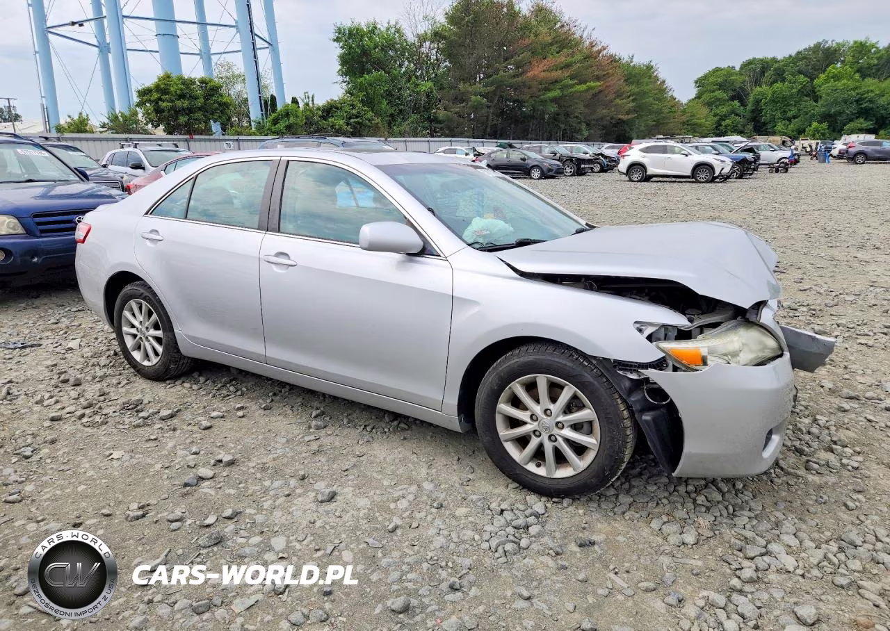 2011 Toyota Camry Xle VIN:4T1BF3EKXBU212852 - 4